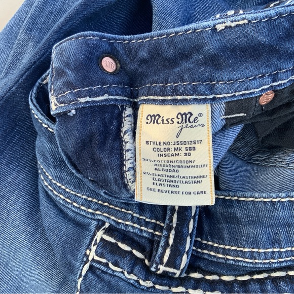 Miss me size 26 jeans lot of 3 Pairs of the pairs of capris one is boot cut. - Picture 9 of 16